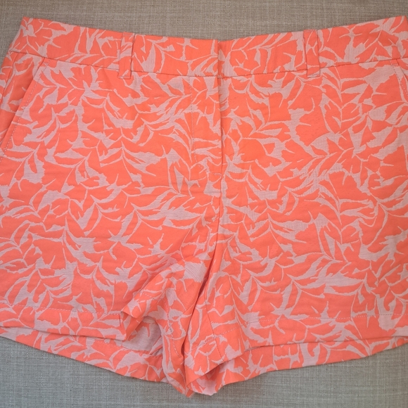 LOFT Coral and White Patterned High Waist Shorts - Picture 1 of 2